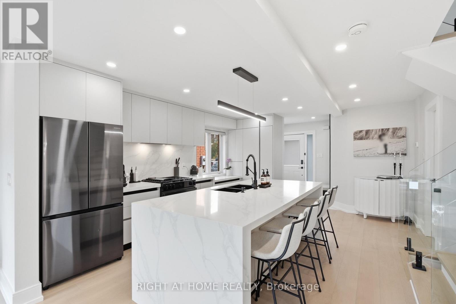 217 ROSANNA CRESCENT - Image 7