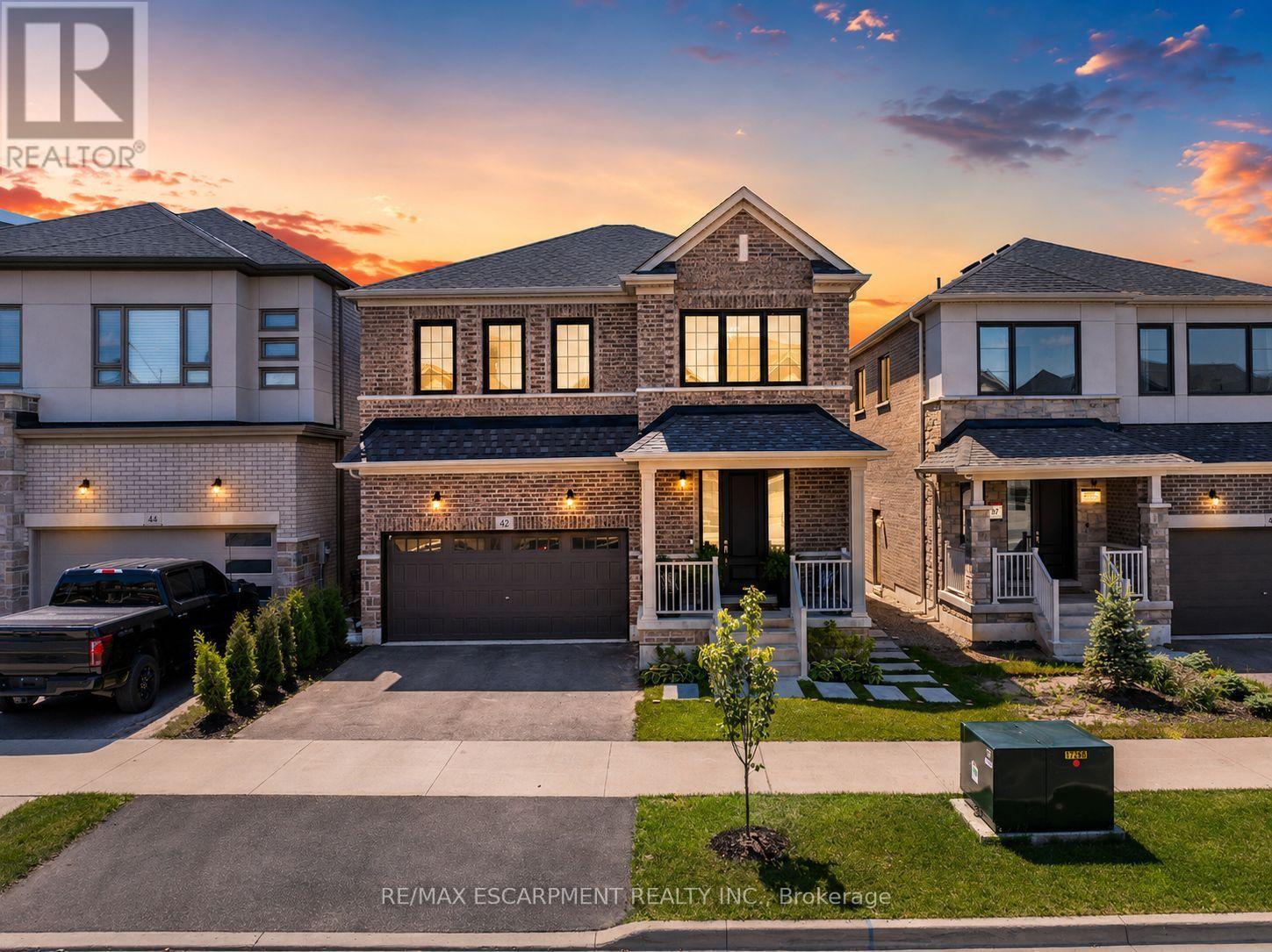 42 SHEPHERD DRIVE, Barrie — photo 1
