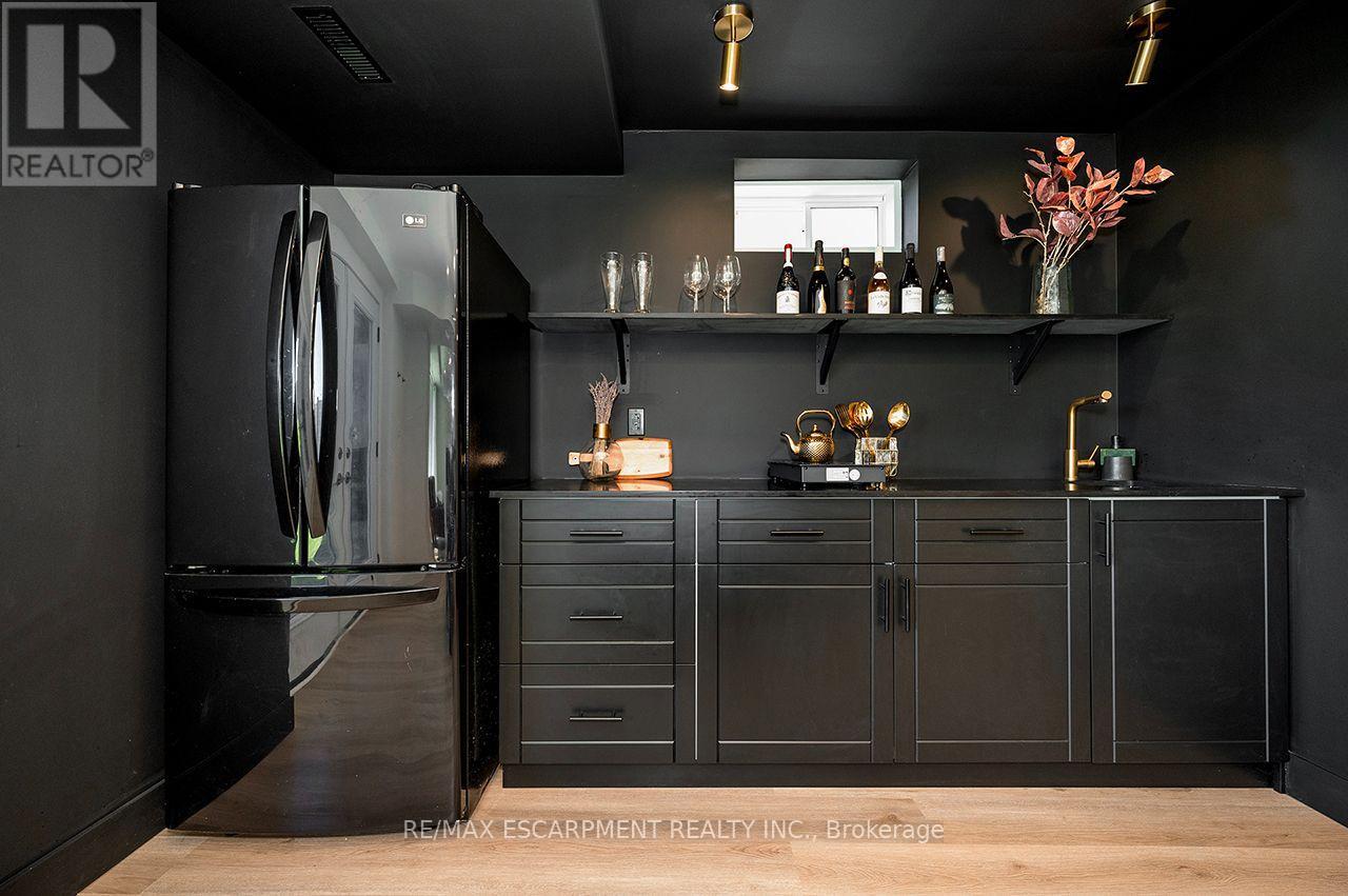 42 SHEPHERD DRIVE - Image 48