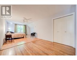 10 King Street Crescent, Toronto, ON M9N1K6 Photo 19
