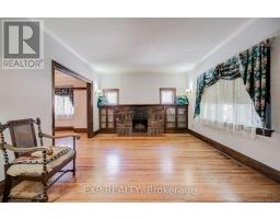 Bedroom 2 - 10 King Street Crescent, Toronto, ON M9N1K6 Photo 6