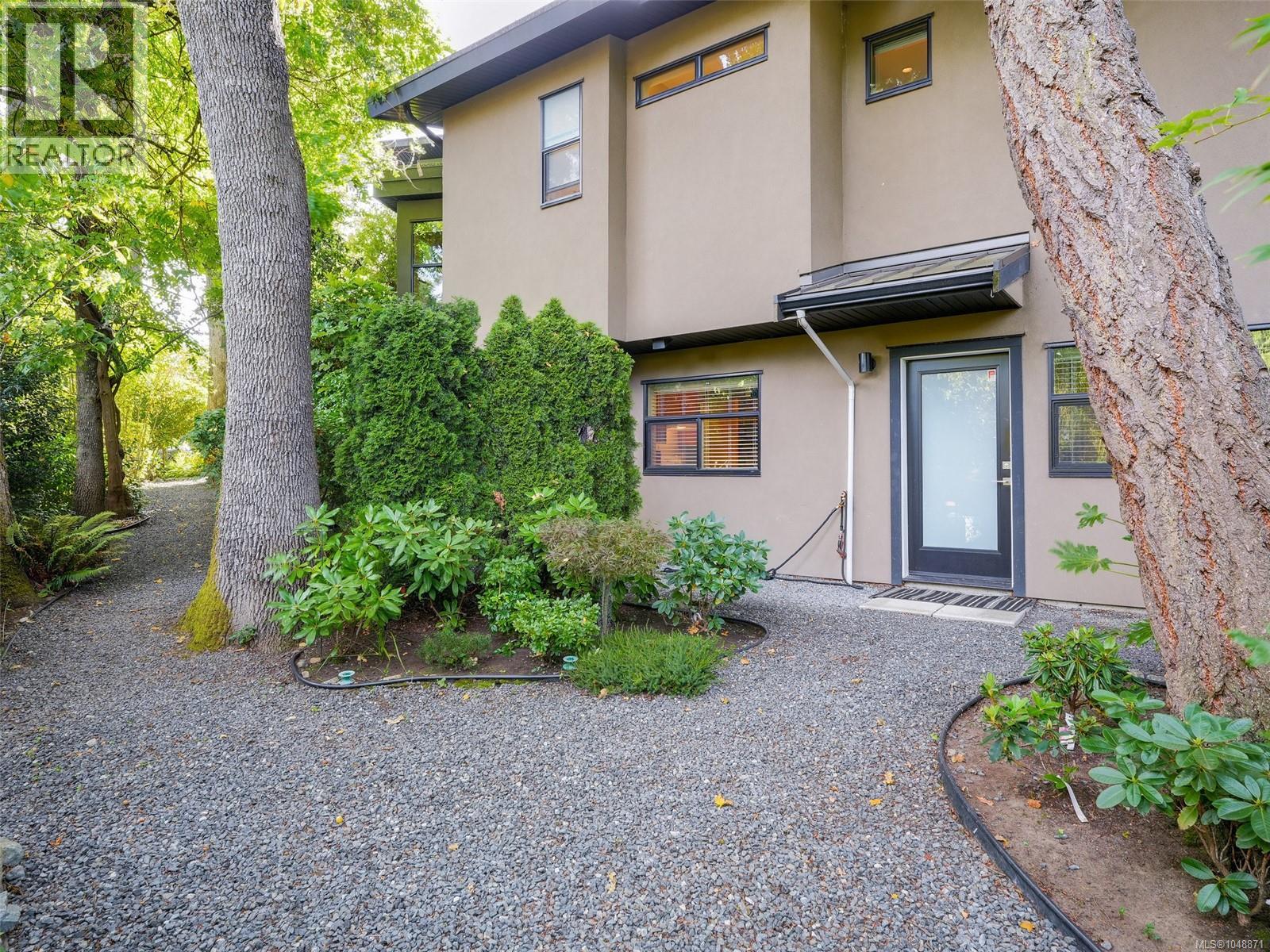 1047 San Marino Cres - Image 22