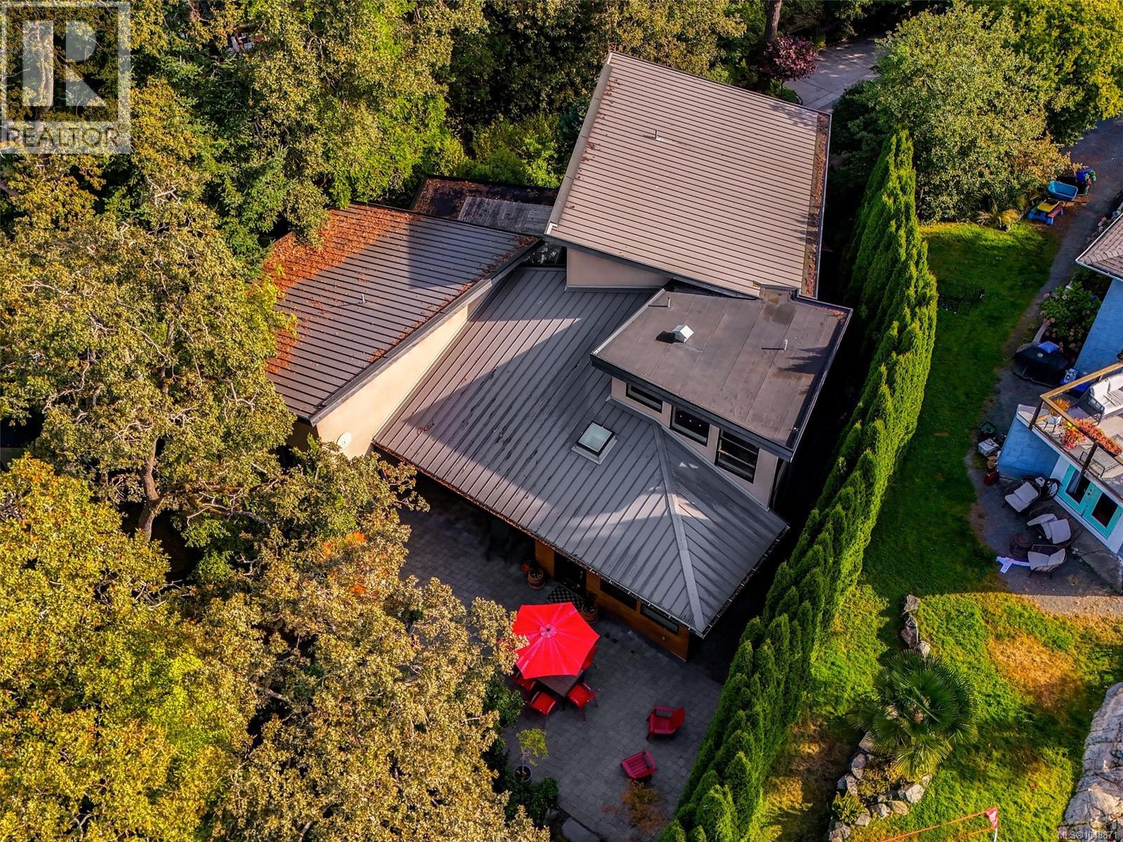 1047 San Marino Cres - Image 39