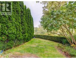 1047 San Marino Cres, Saanich, BC V8X3B3 Photo 31