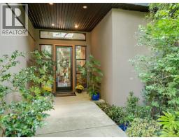 1047 San Marino Cres, Saanich, BC V8X3B3 Photo 36