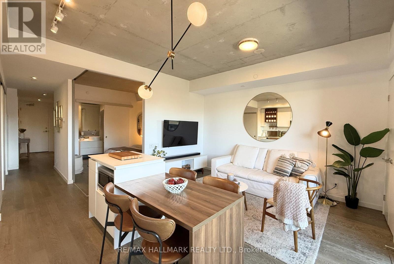 #313 383 SORAUREN AVENUE - 2