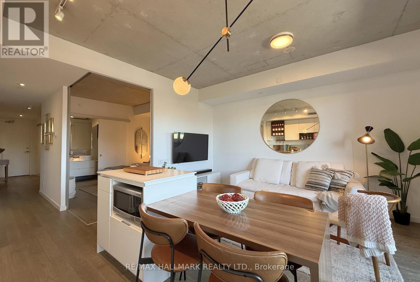 #313 383 SORAUREN AVENUE - Image 6