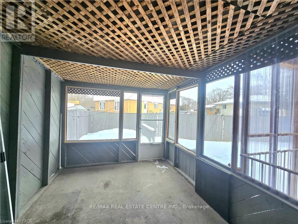 92 COPPERFIELD CRESCENT - 29
