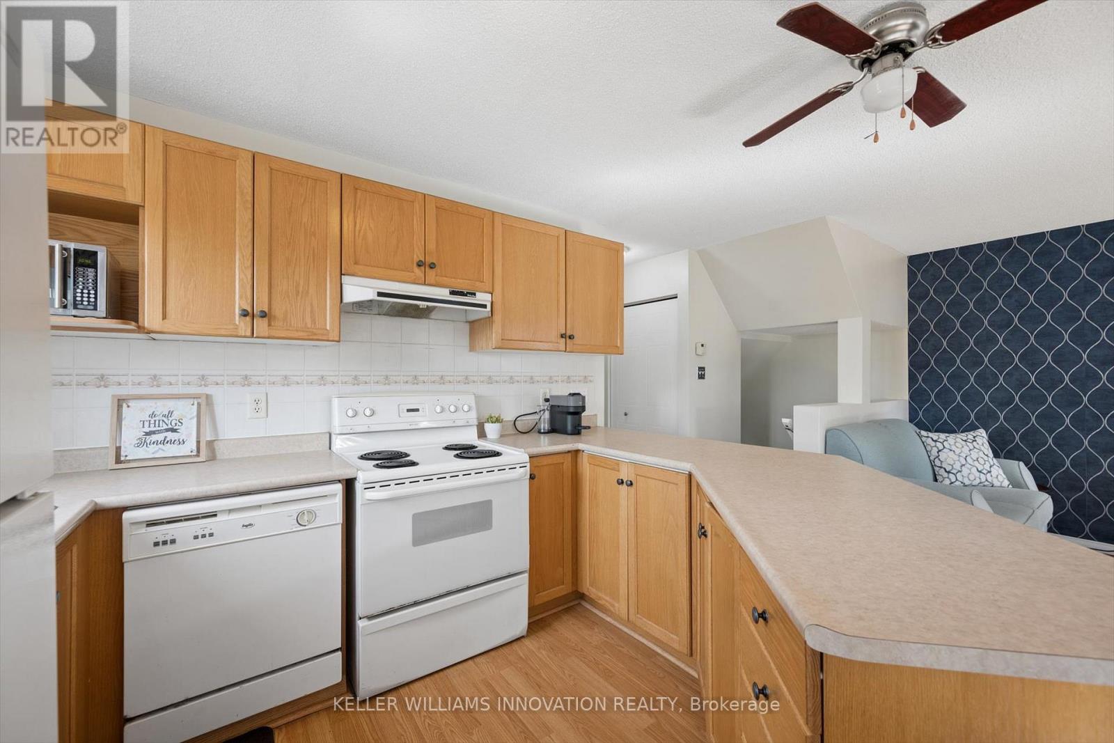 67 APPLE TREE DRIVE - Image 15