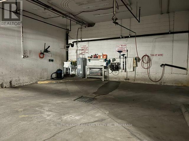 #202 1000 KING STREET W - 39