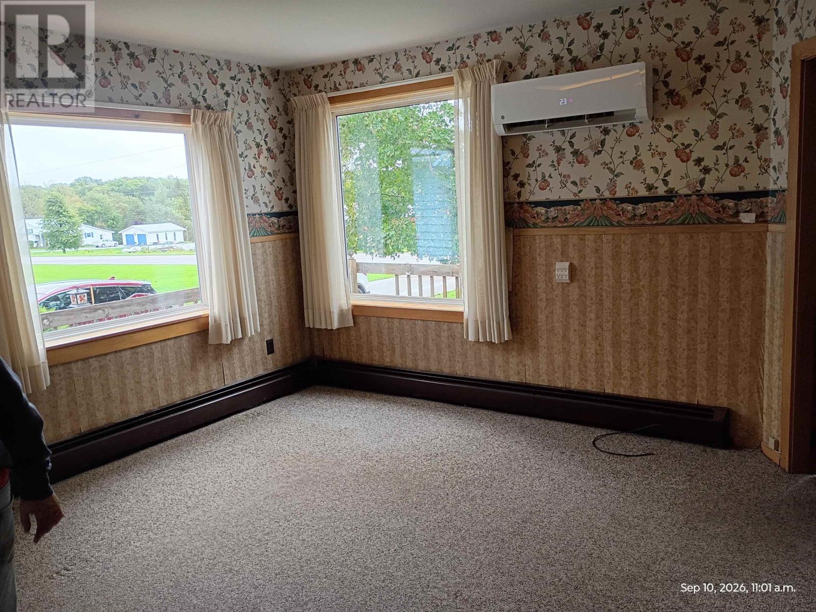 735 Drummond Road - 11