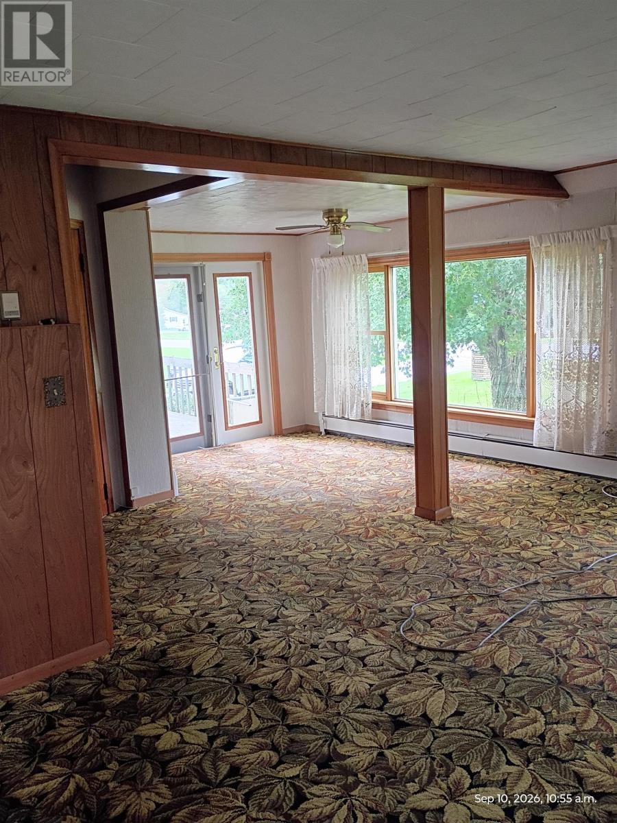 735 Drummond Road - 13