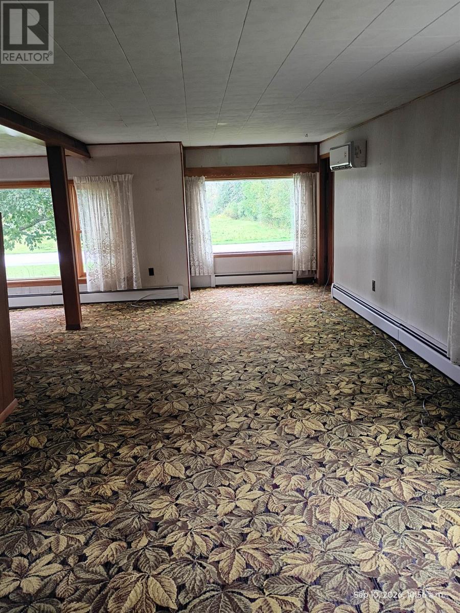 735 Drummond Road - 16