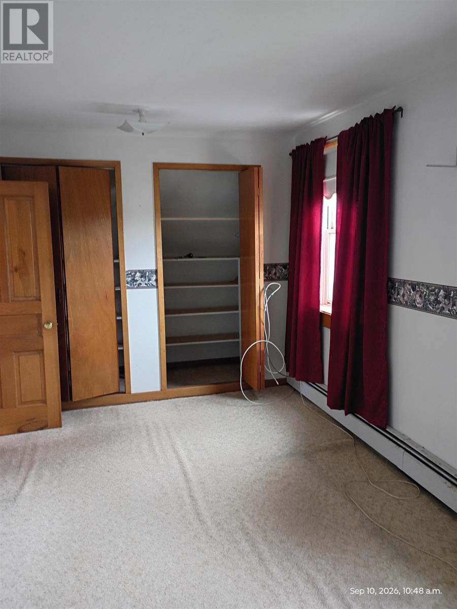 735 Drummond Road - 24