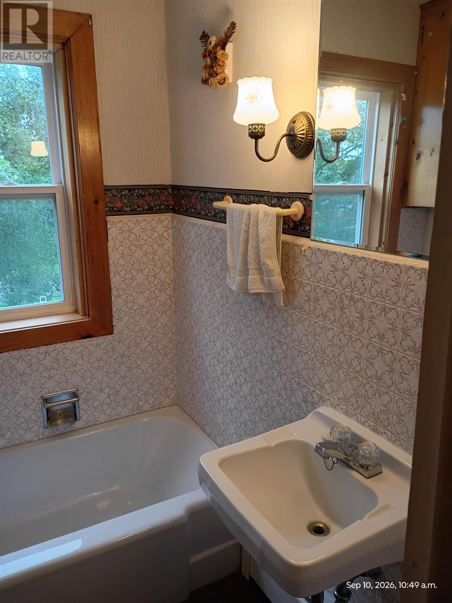 735 Drummond Road - Image 32