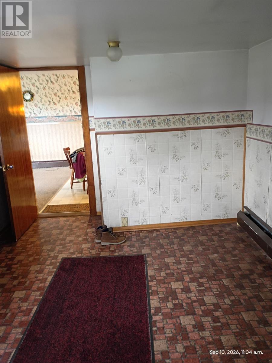 735 Drummond Road - 34