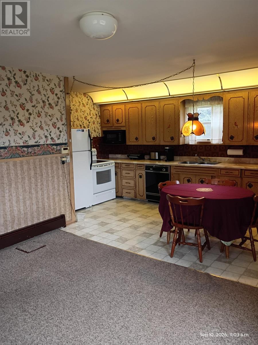 735 Drummond Road - 8