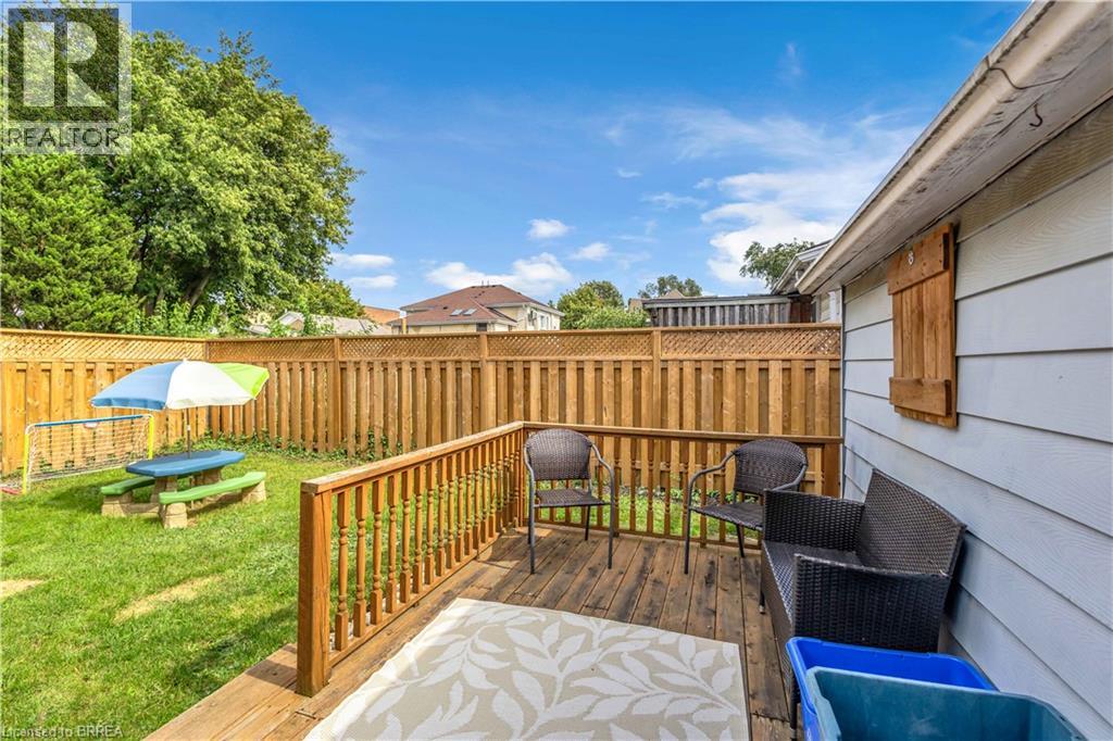 25 USHER Street - 19