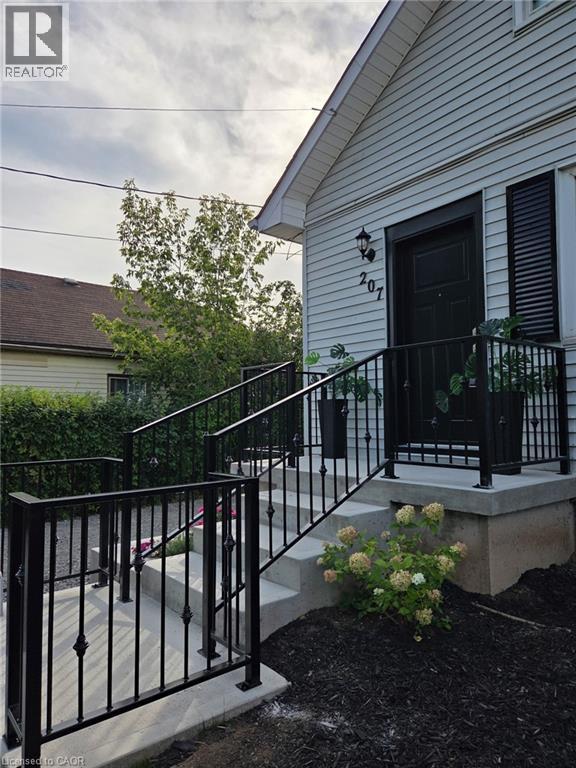 207 GREEN Road, Stoney Creek — photo 3