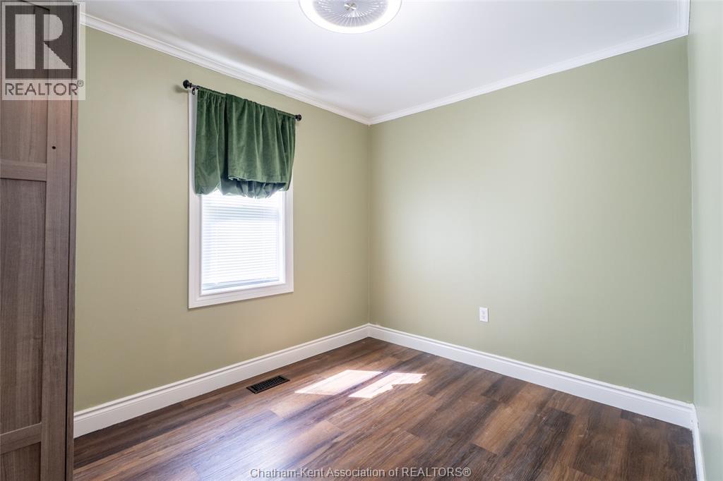 226 OAK STREET East - 10