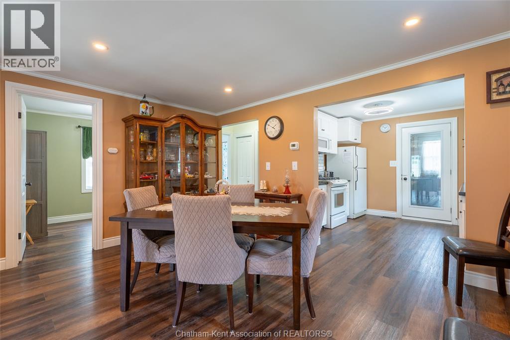 226 OAK STREET East - 12