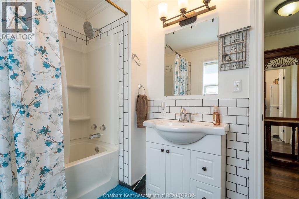 226 OAK STREET East - 16