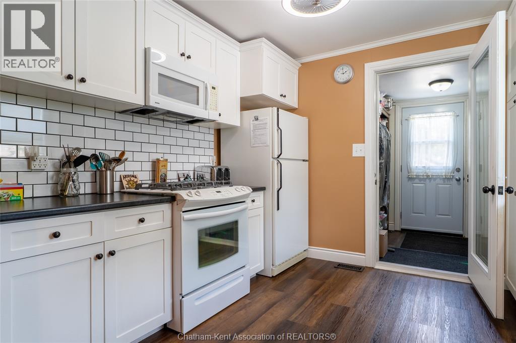 226 OAK STREET East - 22