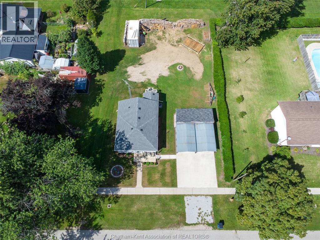 226 OAK STREET East - 31