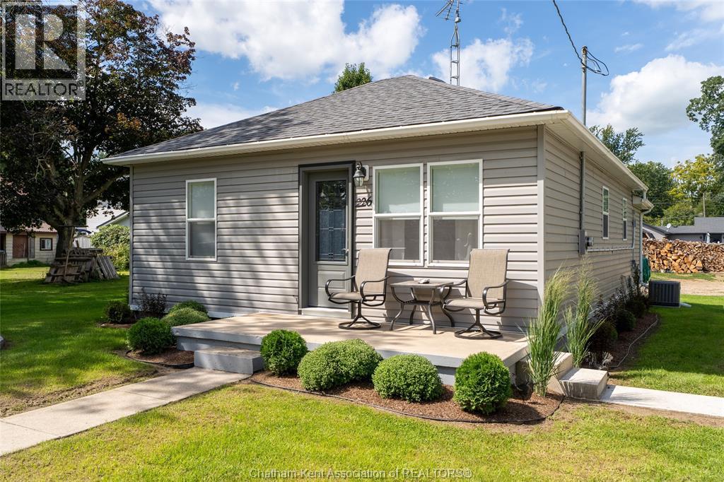 226 OAK STREET East - 5