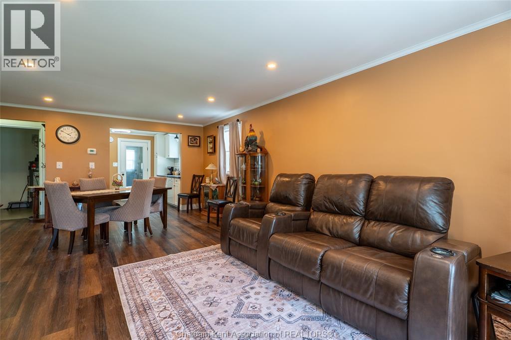 226 OAK STREET East - 8
