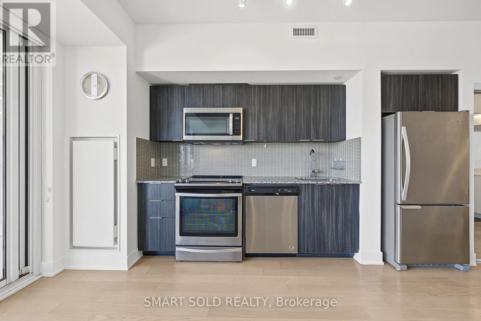#2313 30 SHORE BREEZE DRIVE - 12