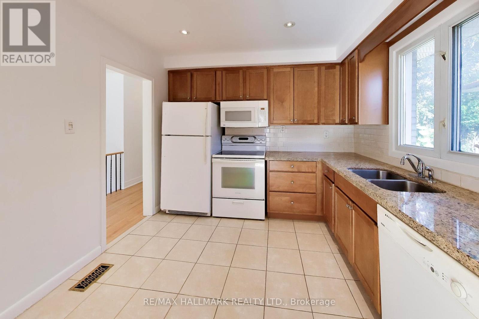 60 BRIDESBURG DRIVE - Image 11