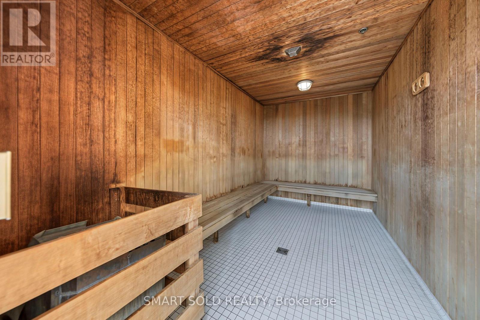 #2313 30 SHORE BREEZE DRIVE - Image 32
