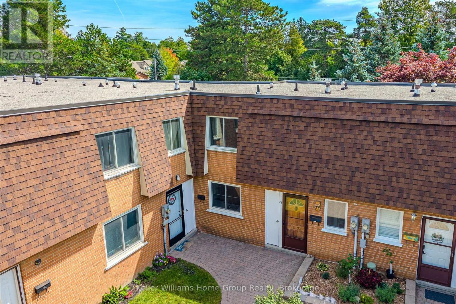 #22 120 COUNTRY CLUB DRIVE - Image 32