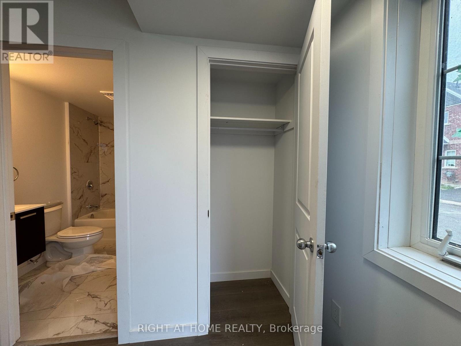 (LOWER) - 107 HIGHRIVER TRAIL, Welland (Broadway) — photo 2