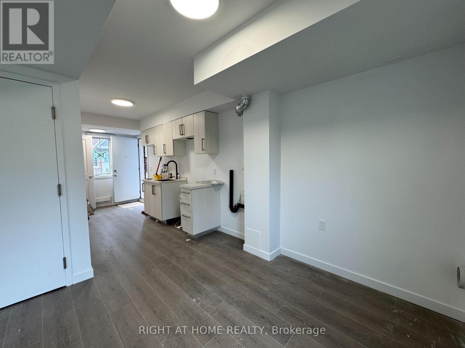 (LOWER) - 107 HIGHRIVER TRAIL, Welland (Broadway) — photo 7