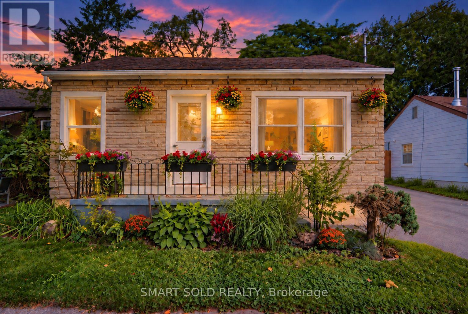 7 ELMWOOD AVENUE, St. Catharines (E. Chester) — photo 1