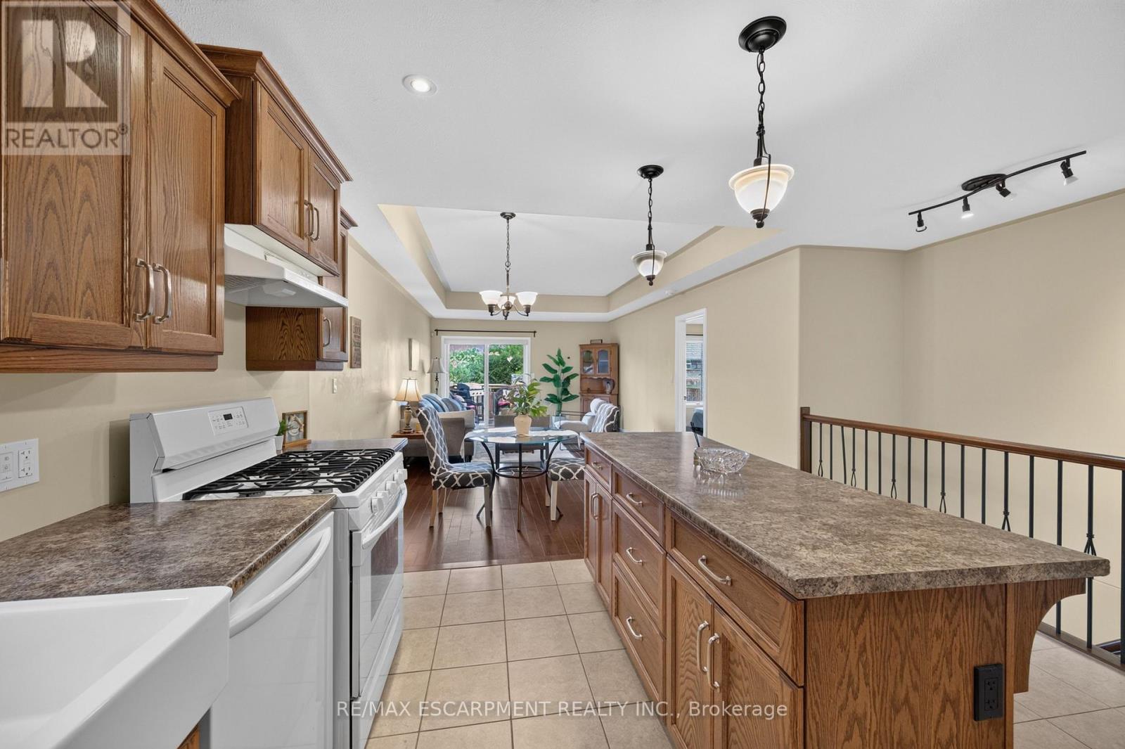 10 EMILY STREET - Image 15