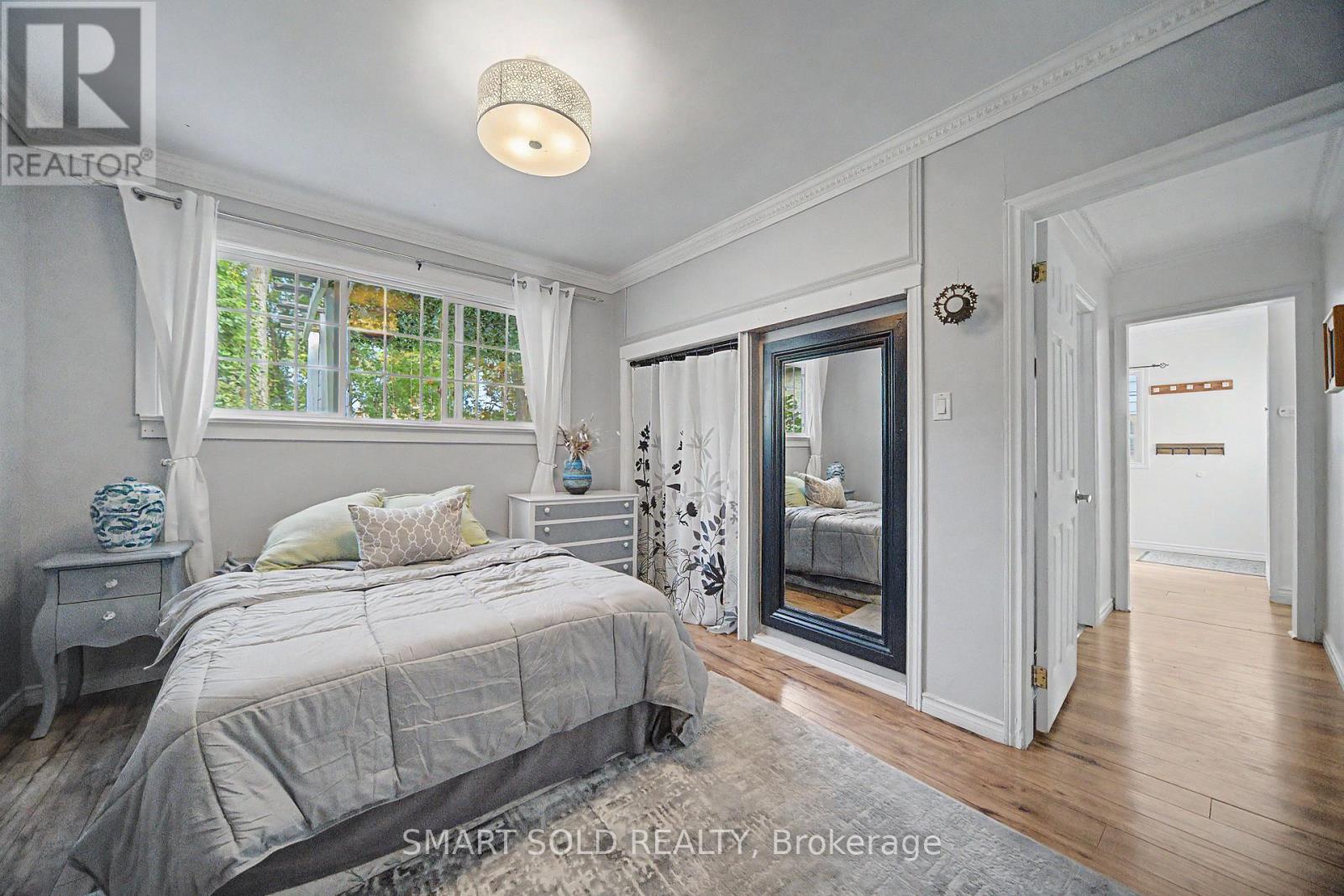 7 ELMWOOD AVENUE - 20