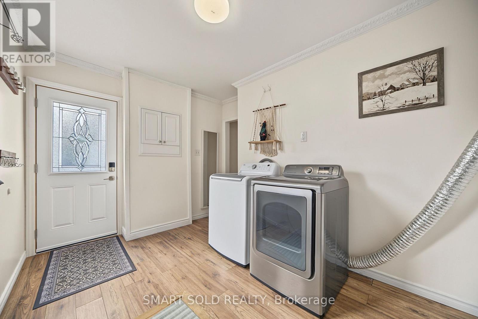 7 ELMWOOD AVENUE - 30