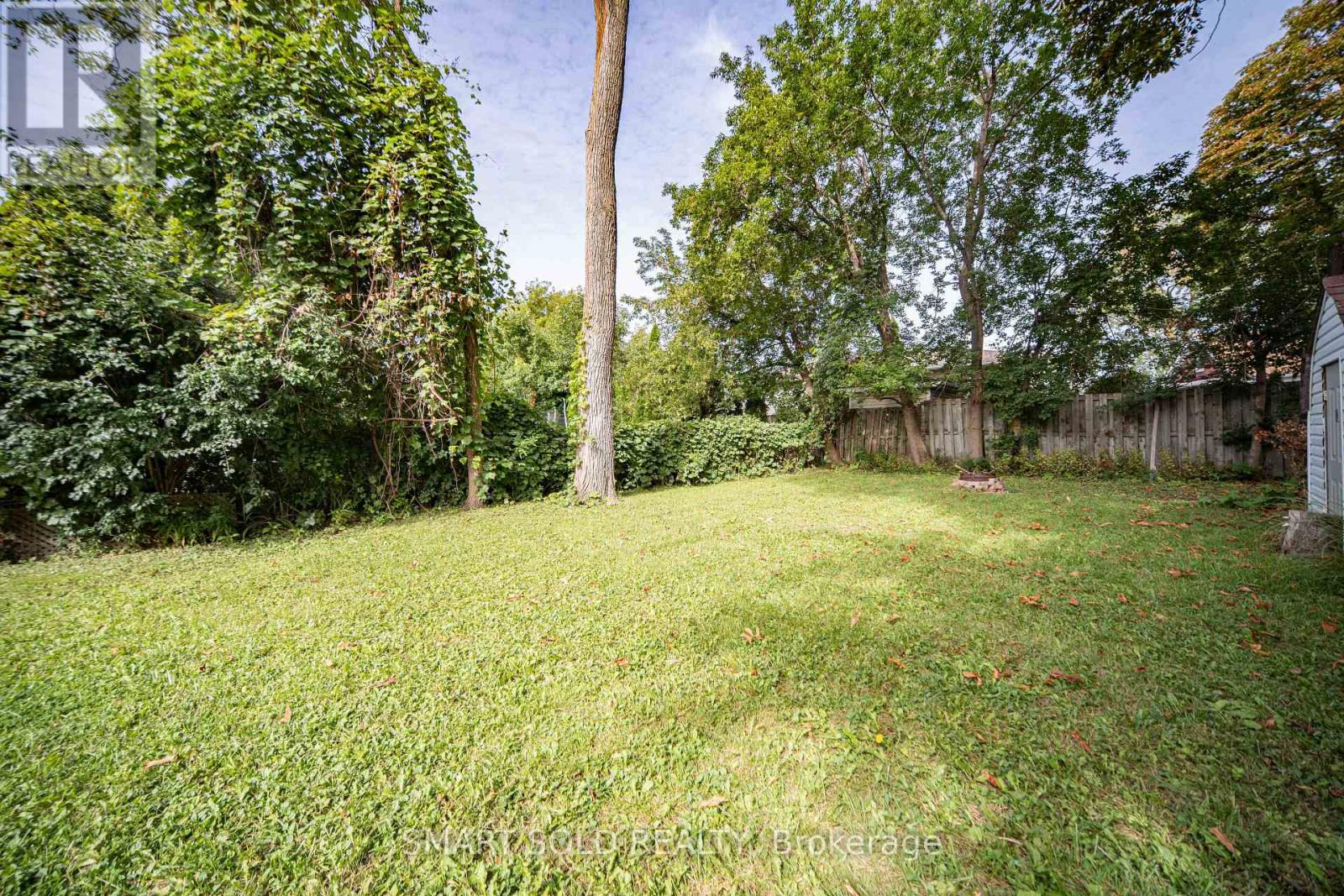 7 ELMWOOD AVENUE - 39