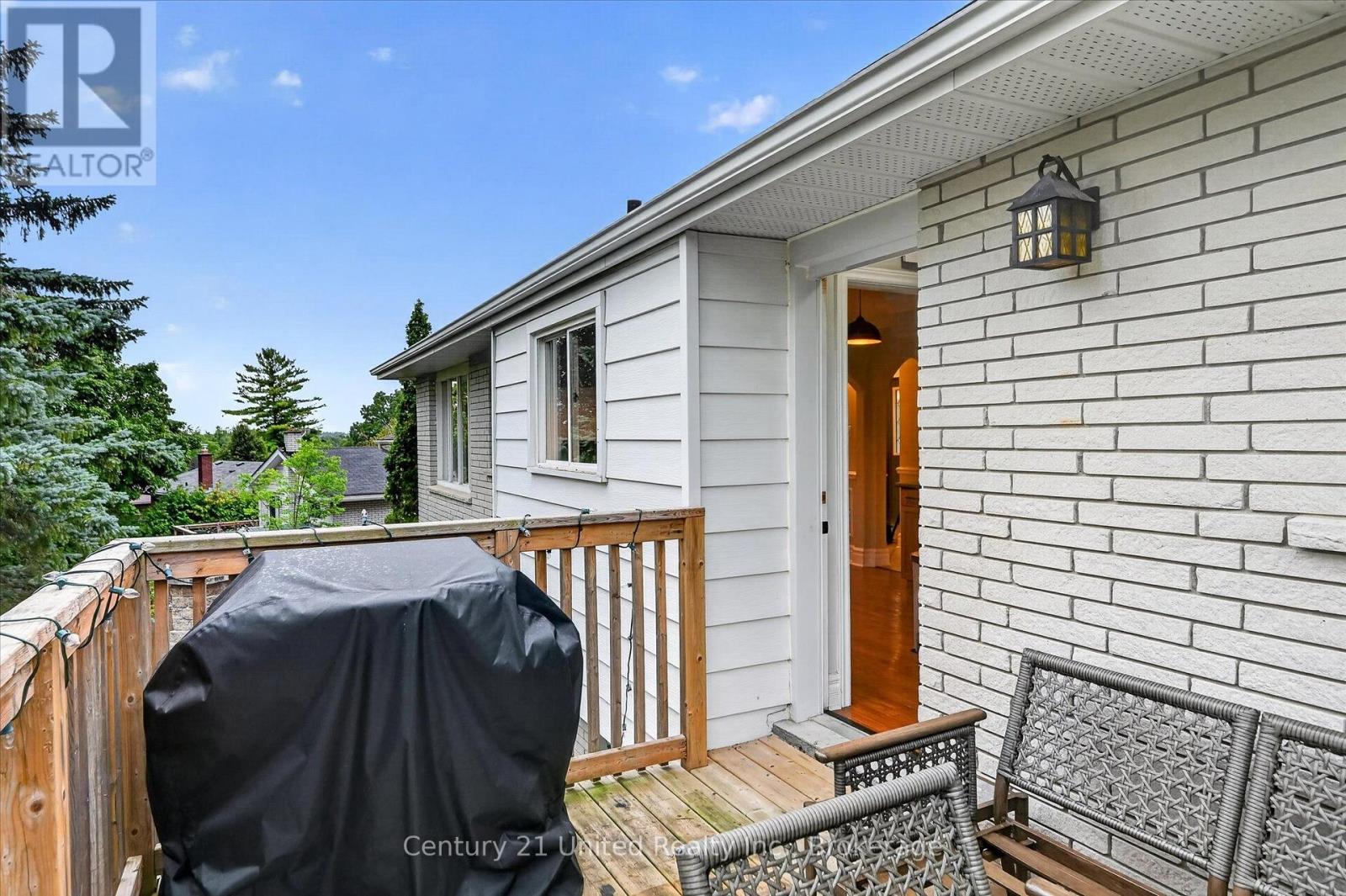 1270 AMUNDSEN AVENUE - 18