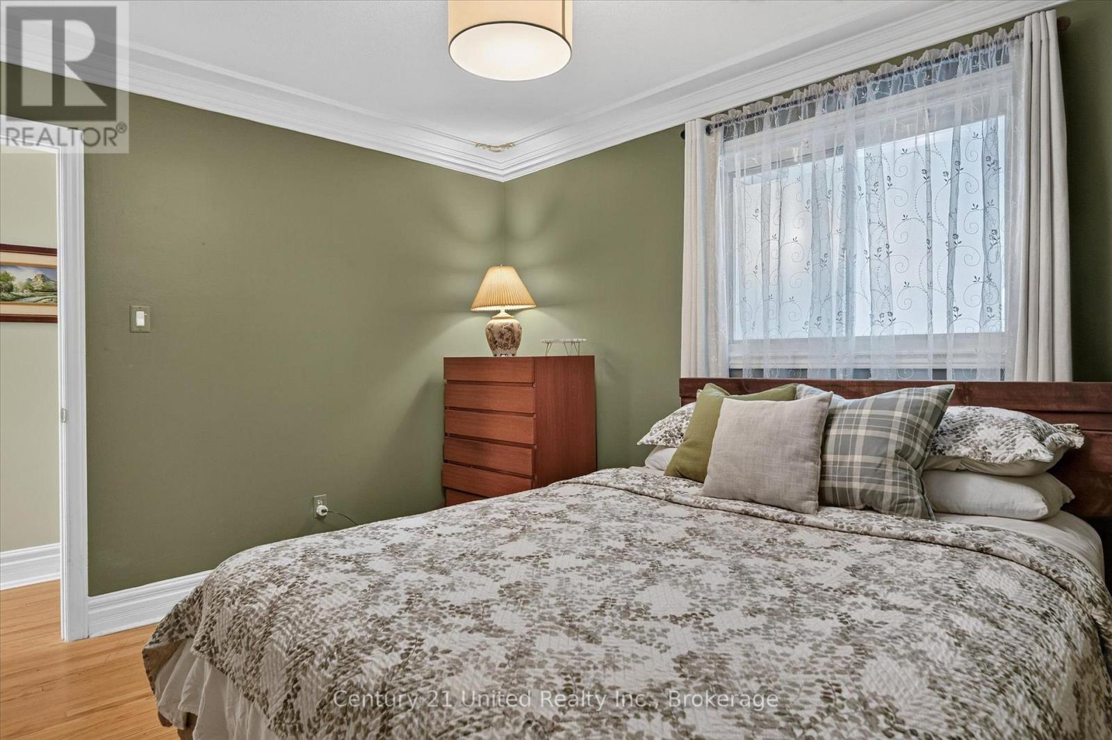1270 AMUNDSEN AVENUE - 20