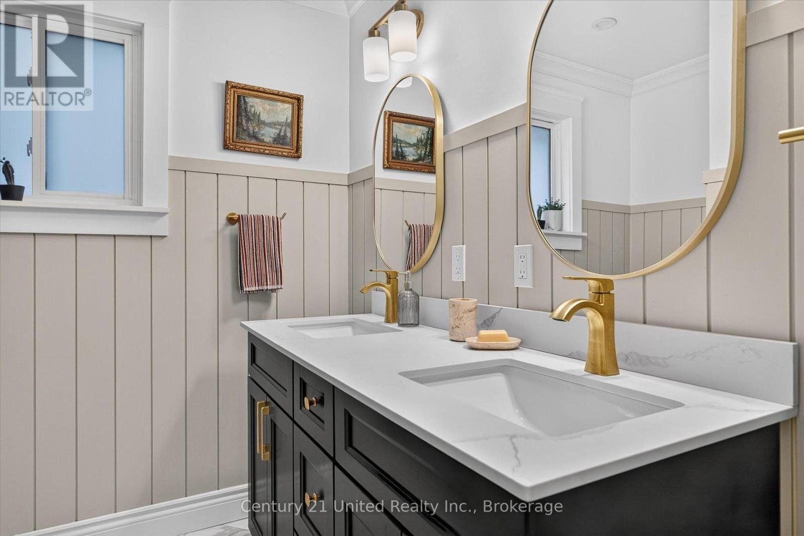 1270 AMUNDSEN AVENUE - 22