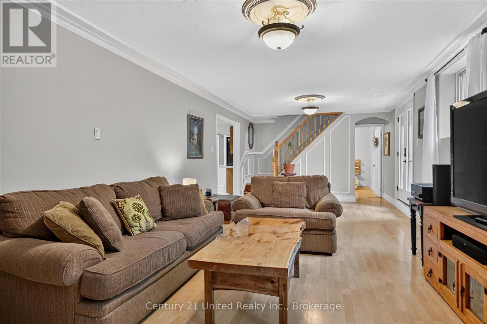 1270 AMUNDSEN AVENUE - Image 32