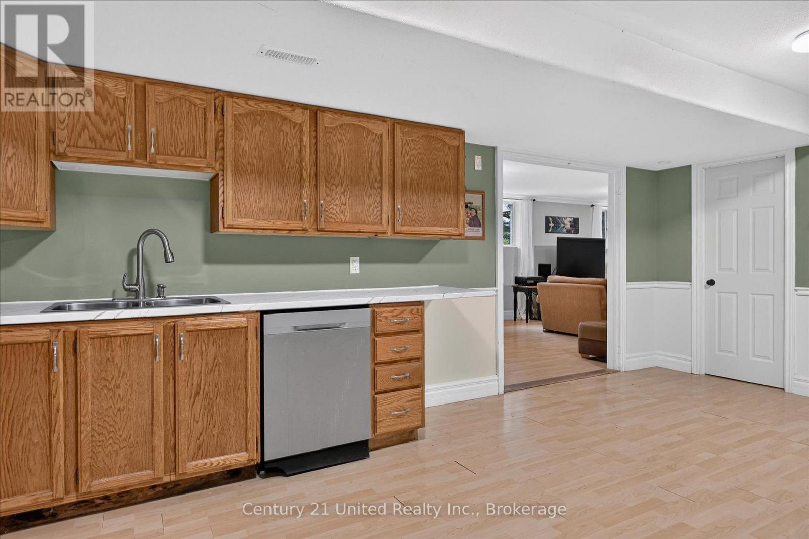 1270 AMUNDSEN AVENUE - 39