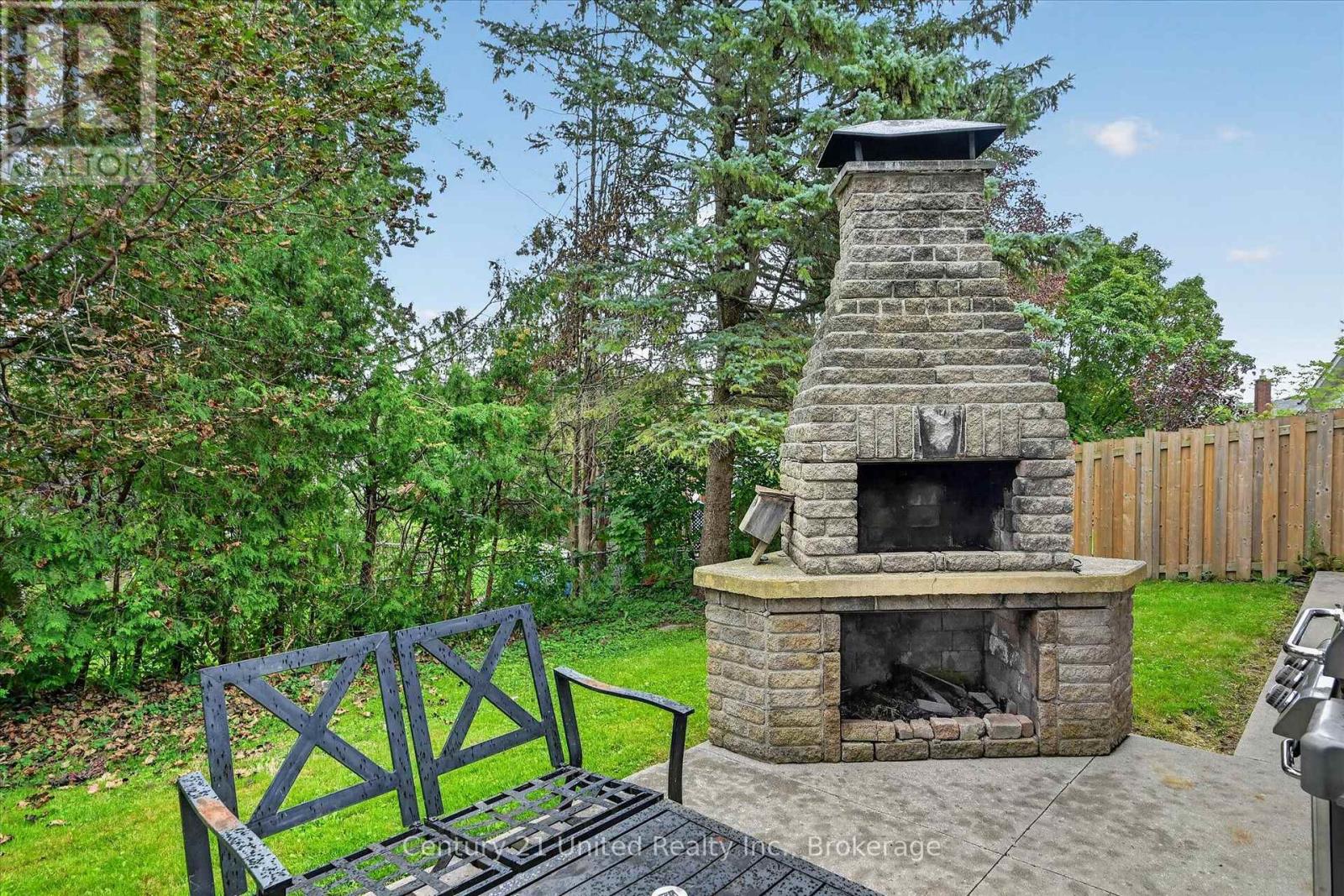 1270 AMUNDSEN AVENUE - 45