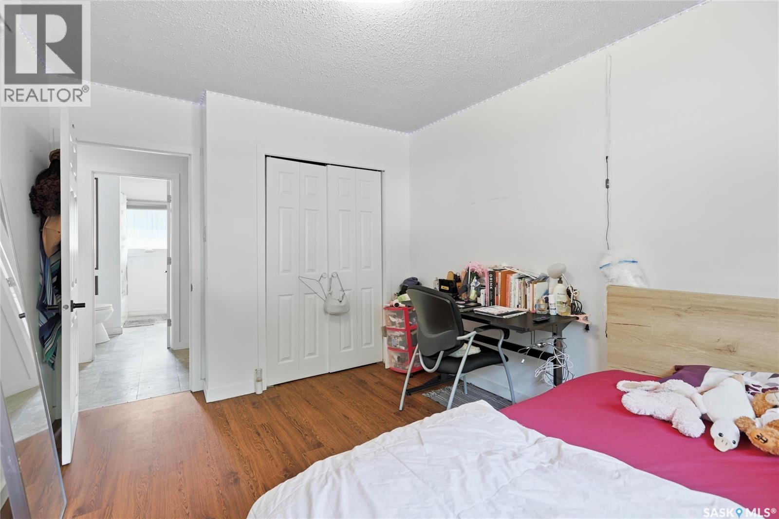 1960 Cowan CRESCENT, Regina Saskatchewan — photo 11