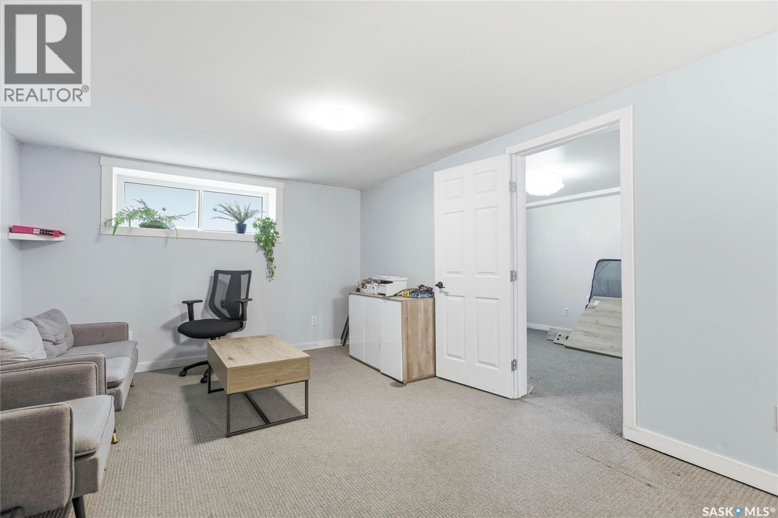 1960 Cowan CRESCENT - Image 21