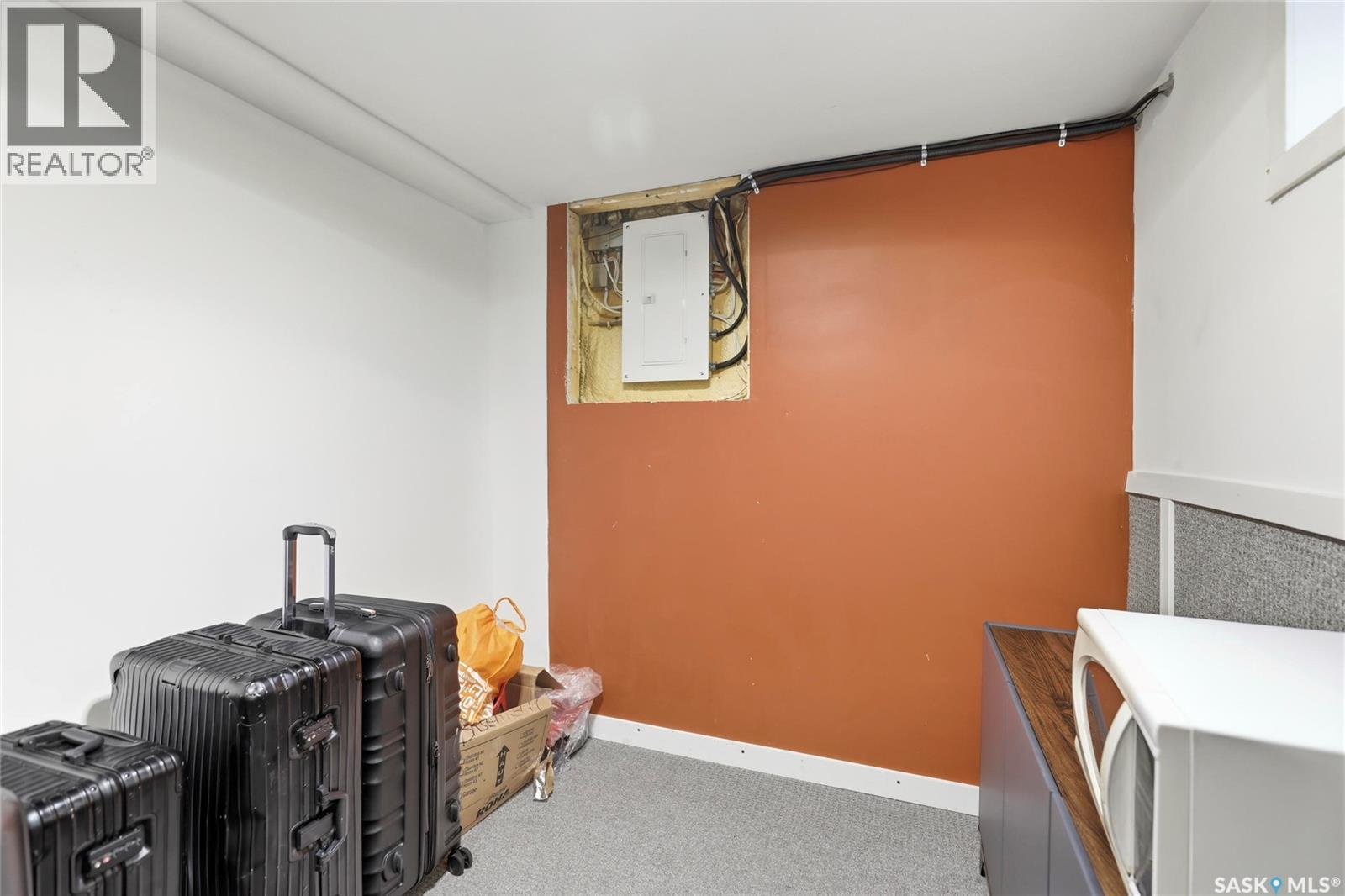1960 Cowan CRESCENT - Image 31